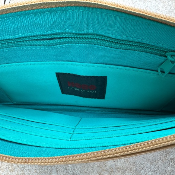 HOBO INTERNATIONAL WRISTLET - Picture 10 of 10